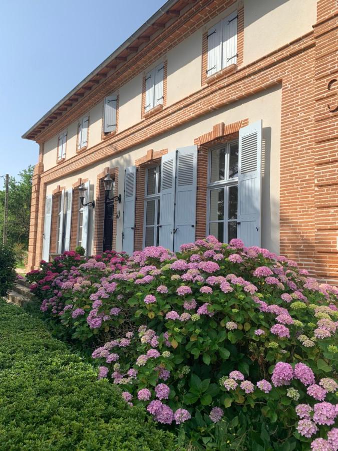 Chambre D'Hotes Et Table D'Hotes Domaine De La Terrasse Sas Et Gite Anda Montauban Lacourt-Saint-Pierre エクステリア 写真